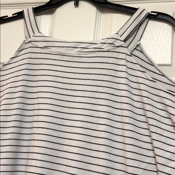 Express Top - Picture 6 of 7